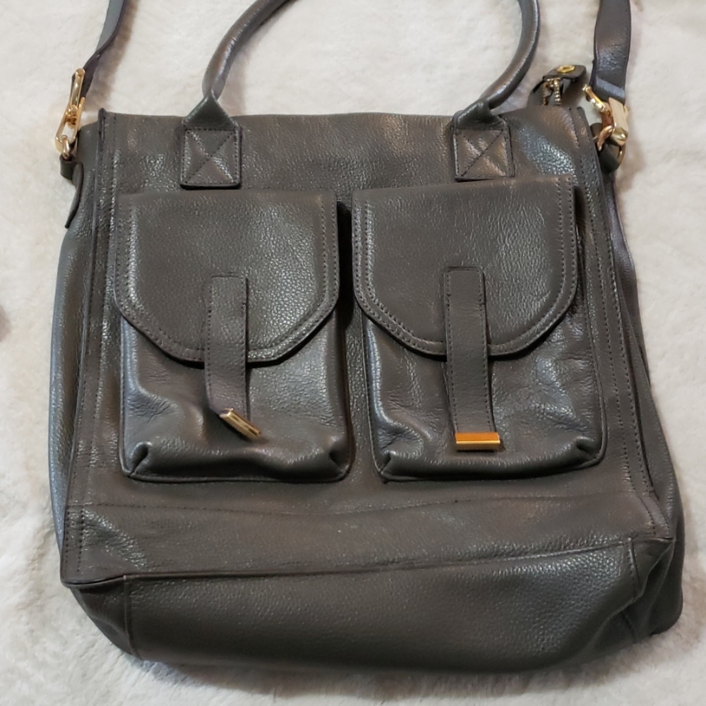 Kristen Bell for Erica Anenburg Leather Tote